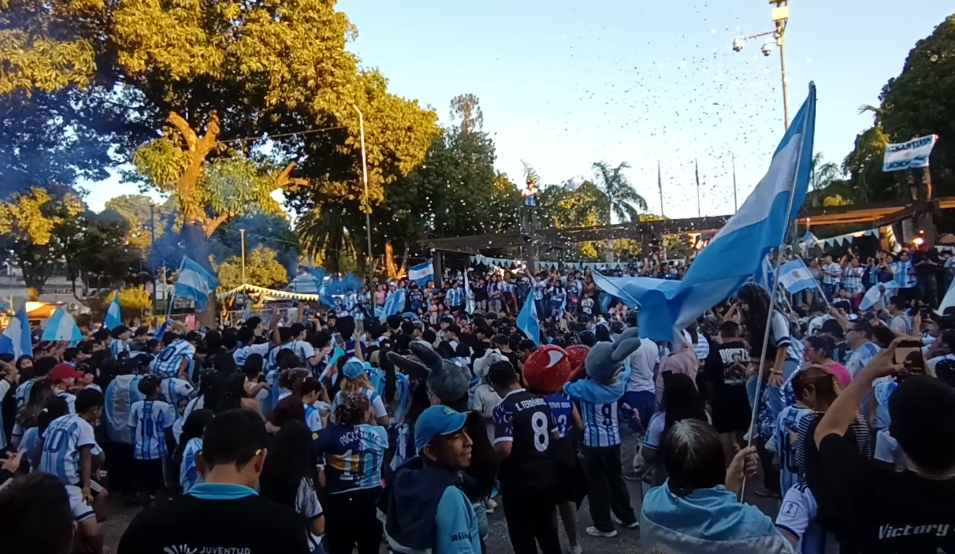 Una marea celeste y blanca festejó en Tartagal