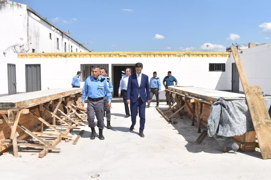Cómo se preparan en Tartagal para el nuevo Régimen Juvenil Autoridades del Ministerio de Justicia supervisando las obras de ampliación en la Unidad Carcelaria N° 5 de Tartagal